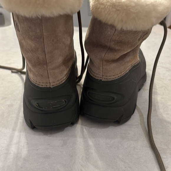 Great condition Sorel Fur-lined Thinsulate Boots - Picture 3 of 6